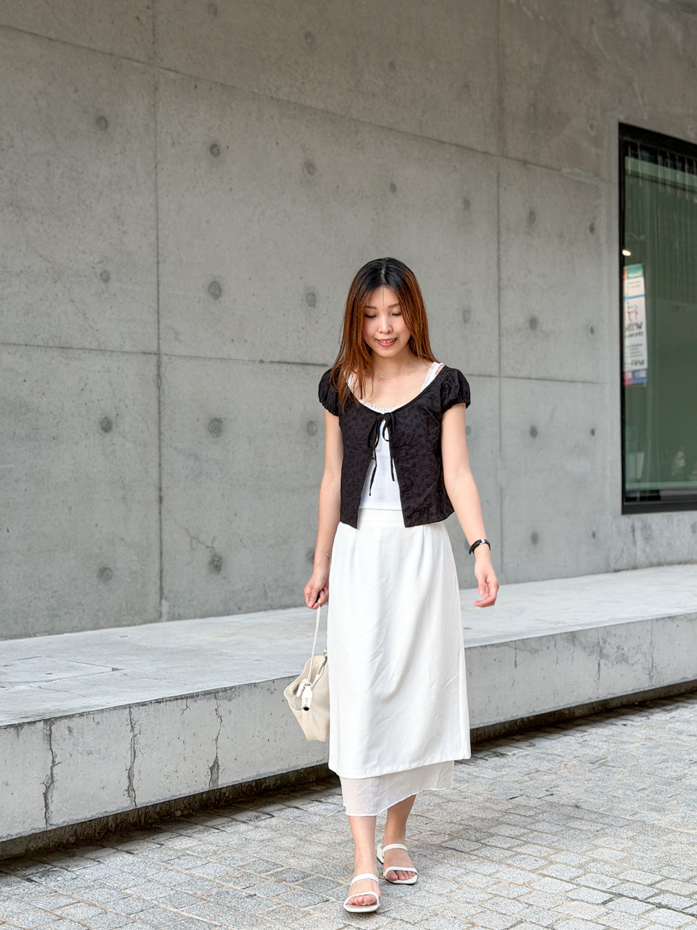 刺繡白茶花綁帶Blouse