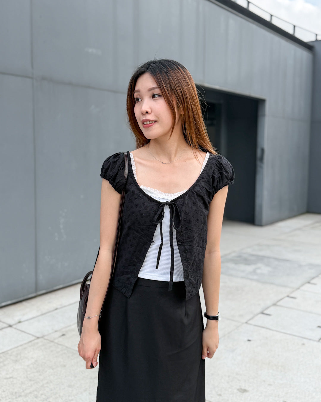 刺繡白茶花綁帶Blouse