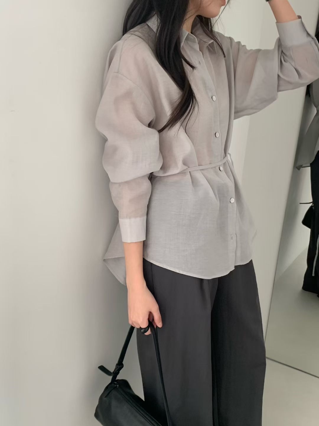 高級感UP! 微透光澤感Blouse