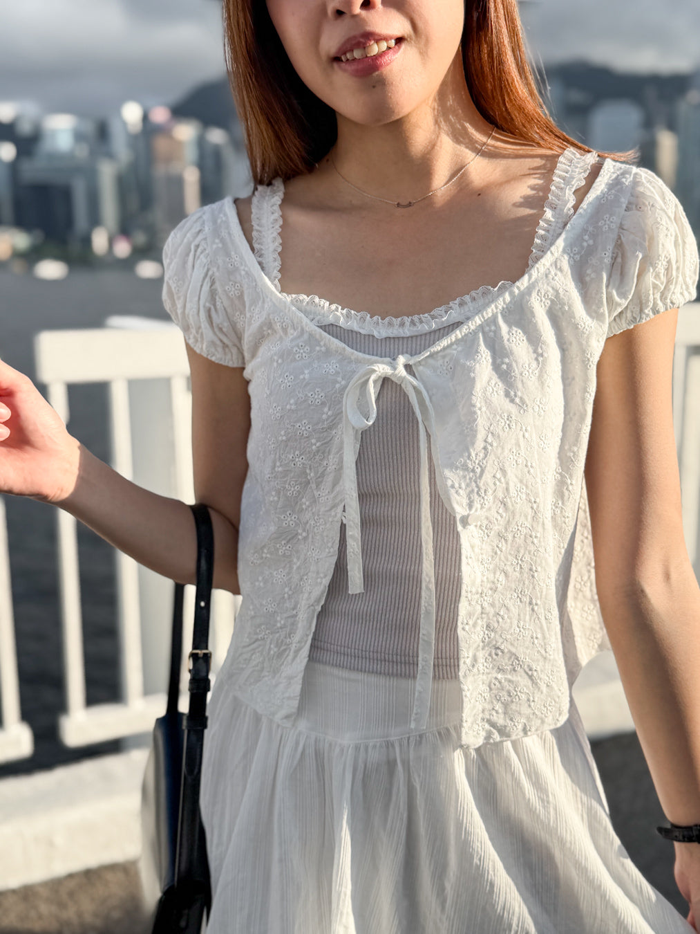刺繡白茶花綁帶Blouse